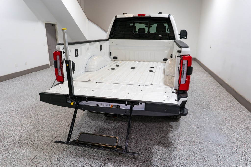 2024 Ford F-250 Image 11