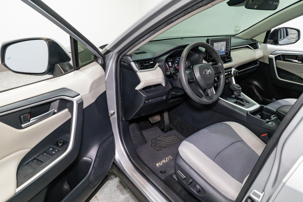 2019 Toyota Rav4 Image 12