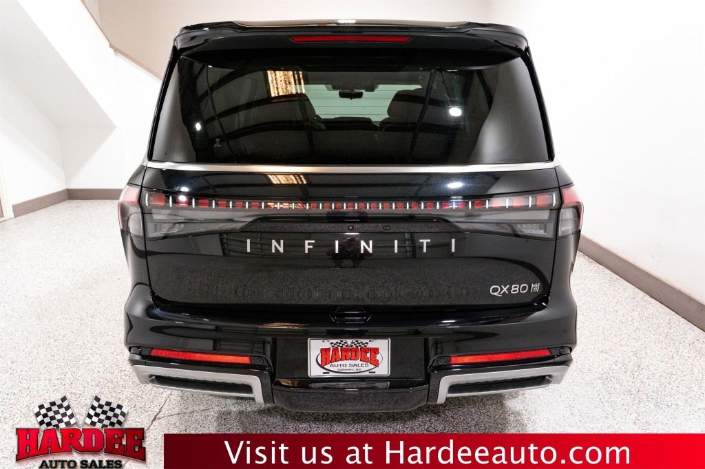 2025 INFINITI QX80 Image 4