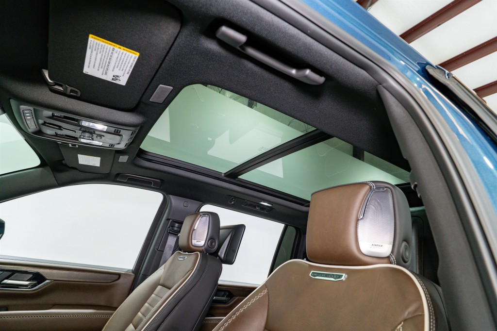 2025 GMC Yukon Image 18