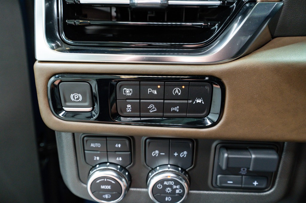 2025 GMC Yukon Image 34
