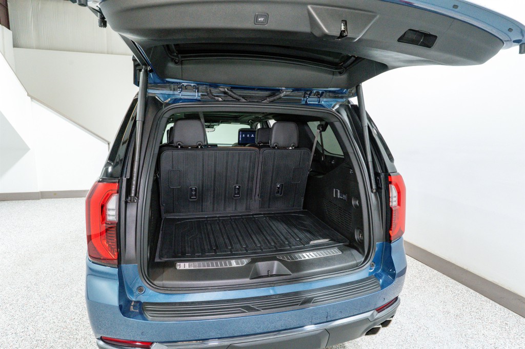 2025 GMC Yukon Image 39