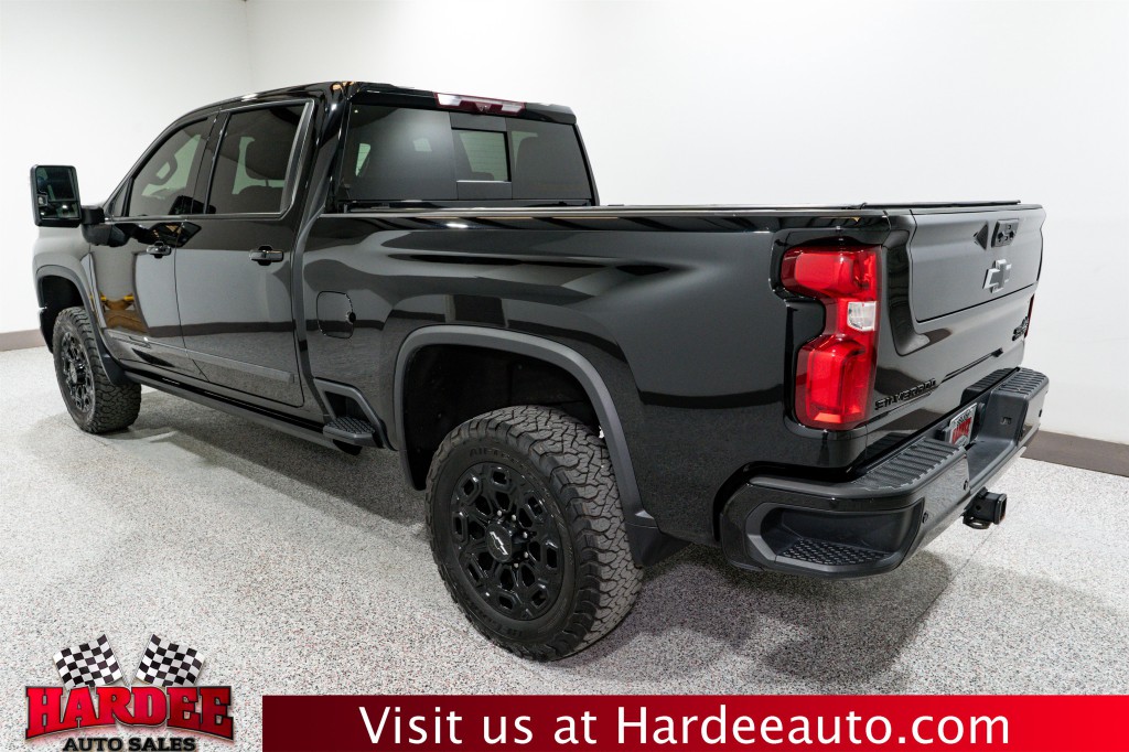 2024 Chevrolet Silverado 1500 Image 3