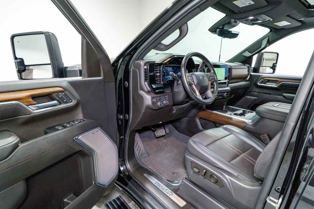 2024 Chevrolet Silverado 1500 Image 16