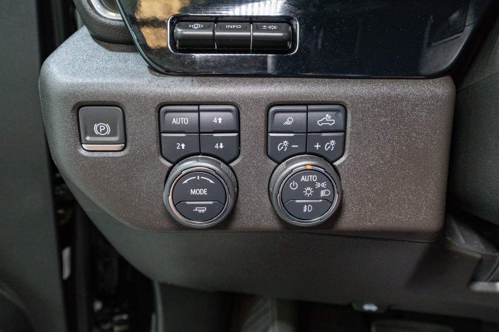 2024 Chevrolet Silverado 1500 Image 38