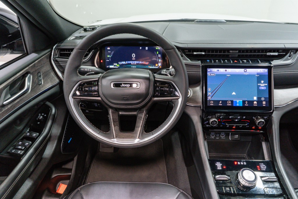 2024 Jeep Grand Cherokee Image 11