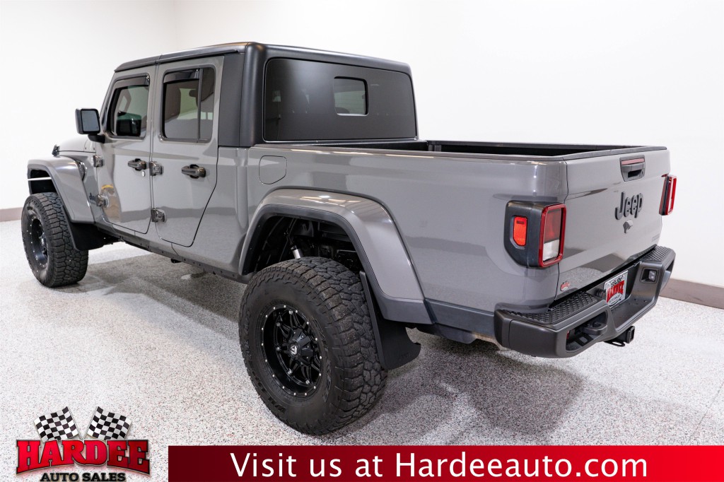 2021 Jeep Gladiator Image 3
