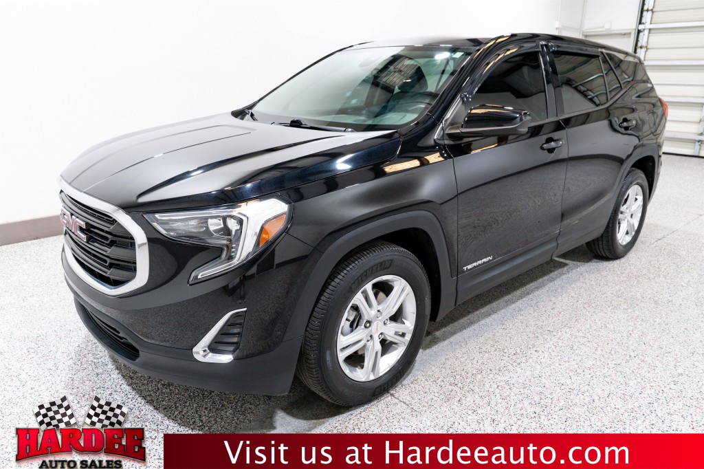 2020 GMC Terrain Image 2