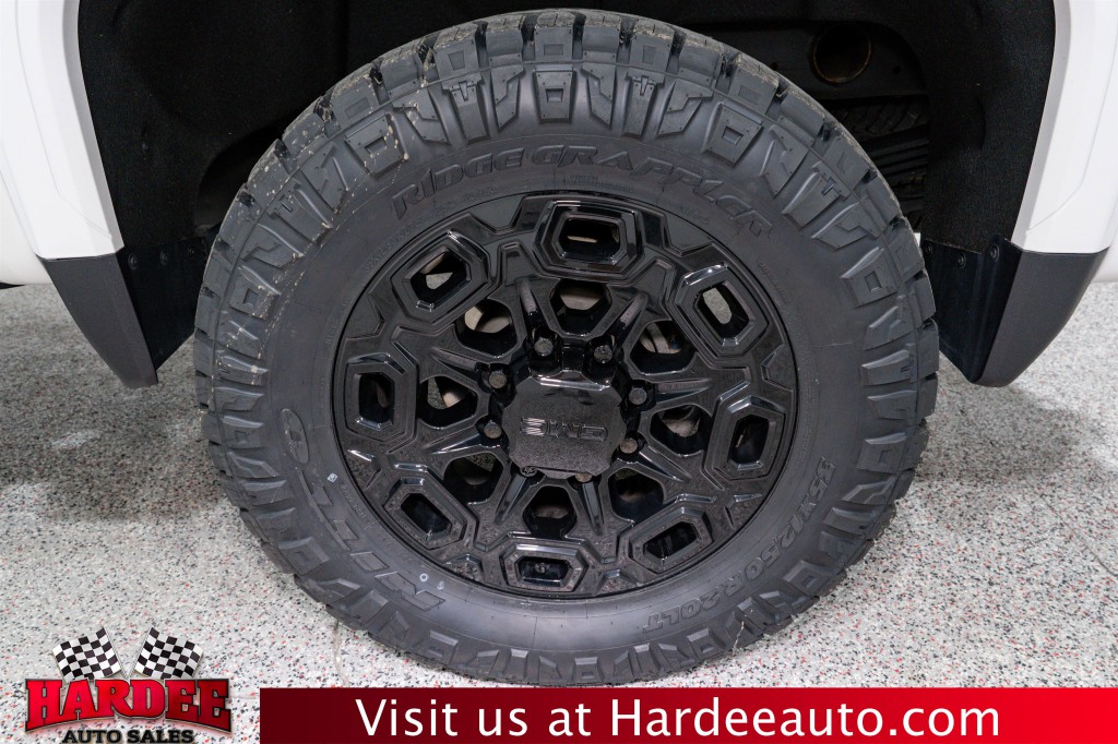 2025 GMC Sierra 2500 Image 10