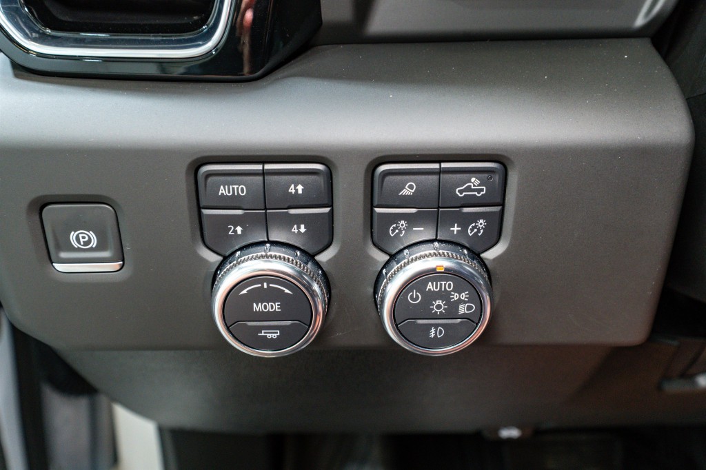 2025 GMC Sierra 2500 Image 36