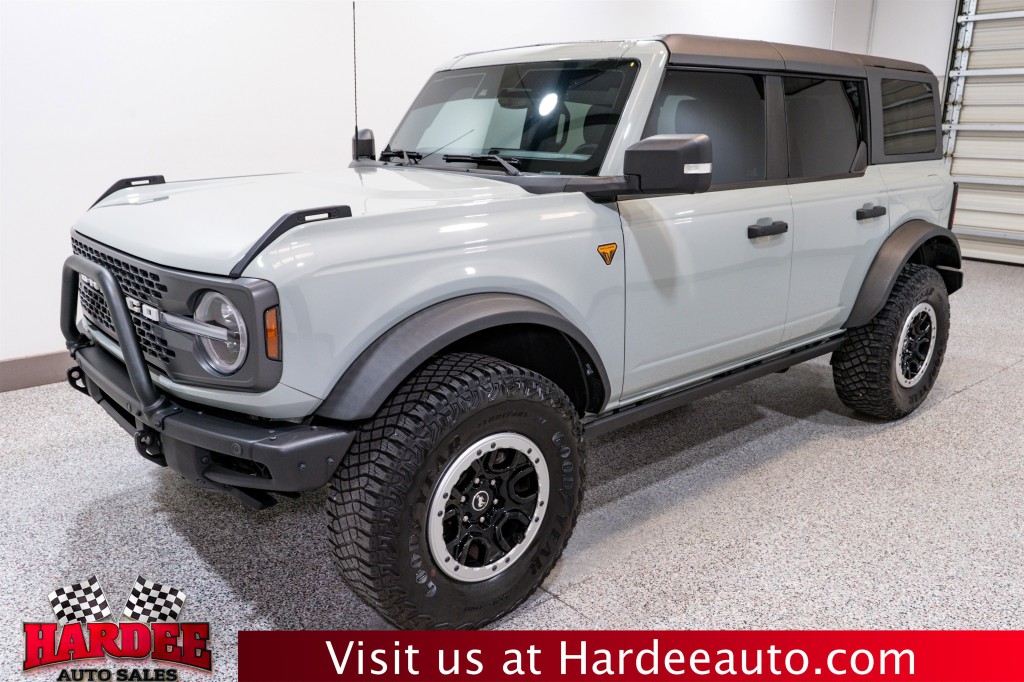2021 Ford Bronco Image 2