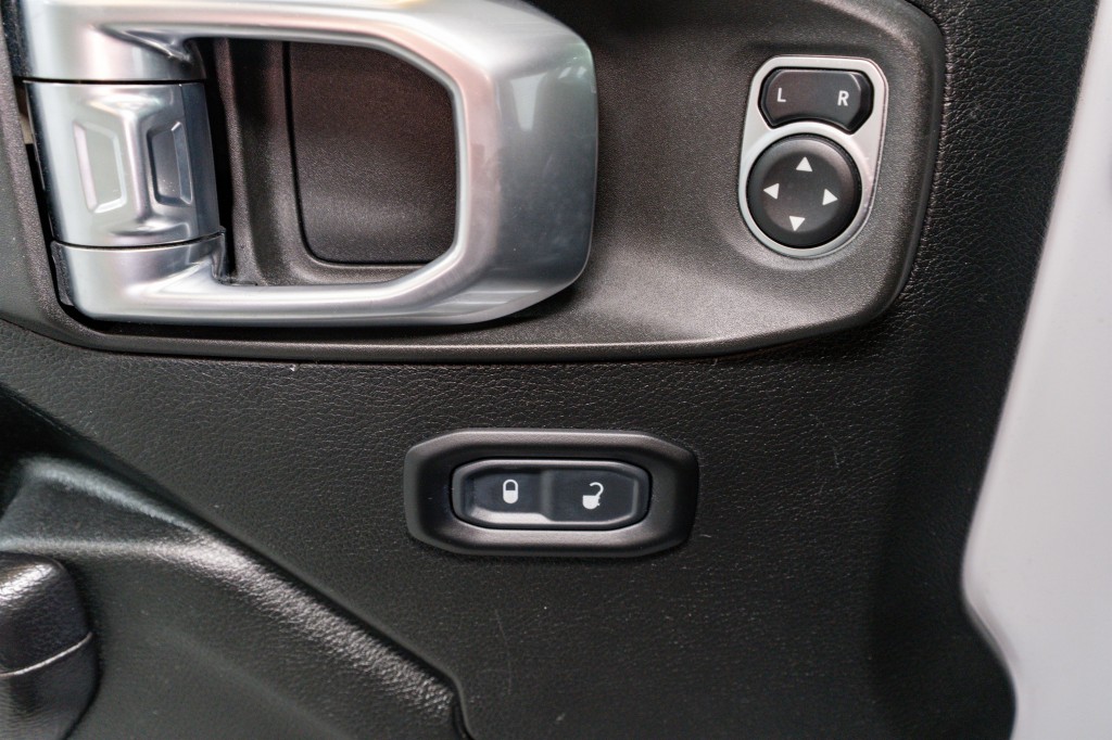 2020 Jeep Gladiator Image 15