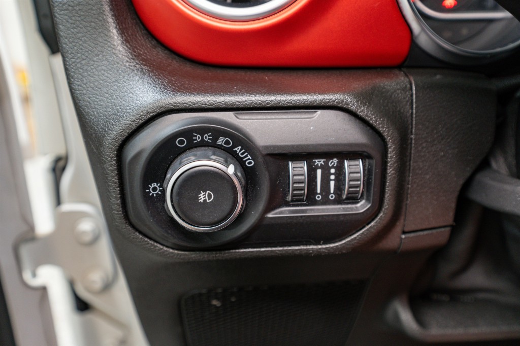 2020 Jeep Gladiator Image 33