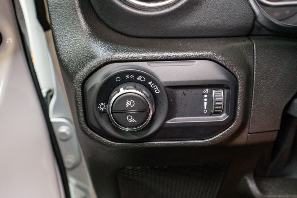 2023 Jeep Gladiator Image 31