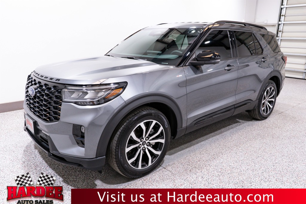 2025 Ford Explorer Image 2