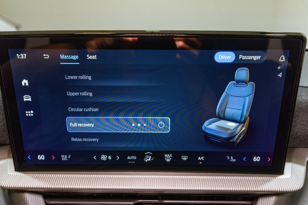 2025 Ford Explorer Image 21