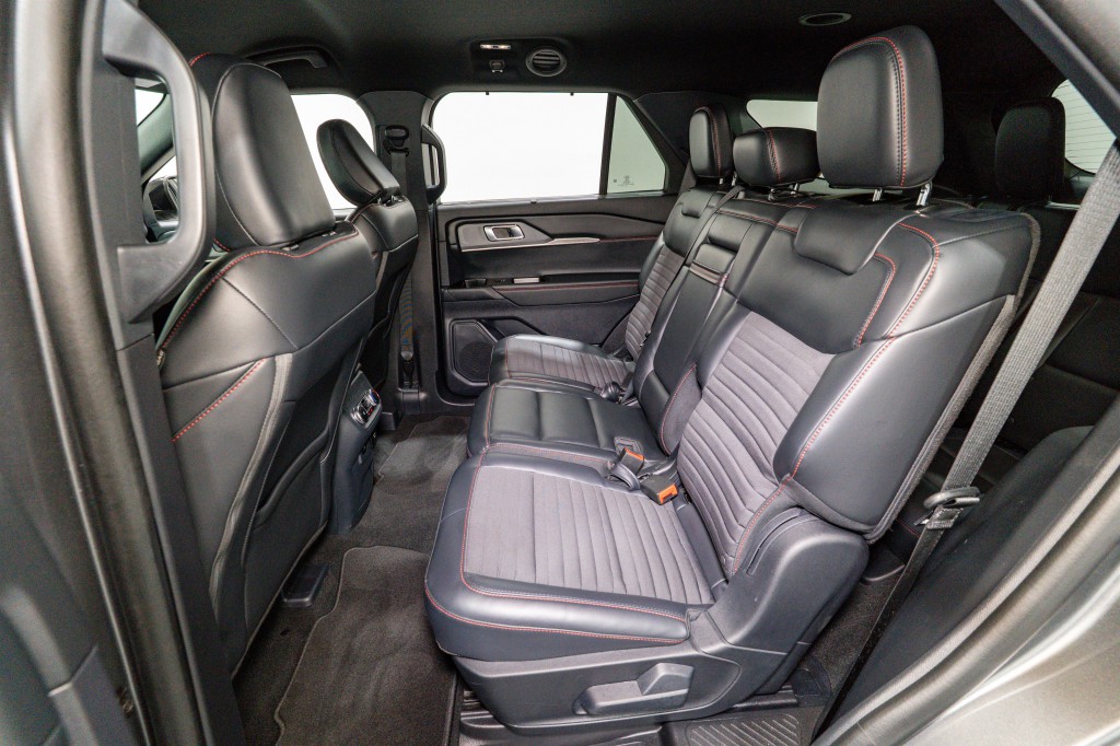 2025 Ford Explorer Image 36