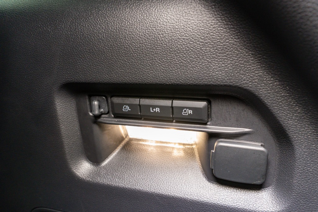 2025 Ford Explorer Image 39