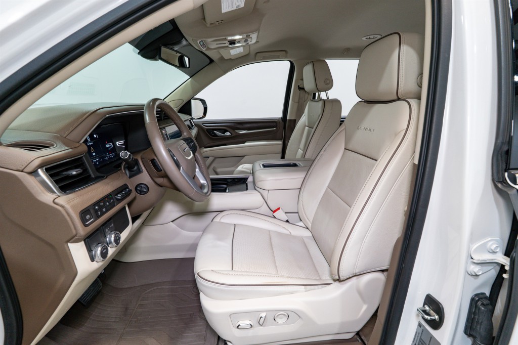 2022 GMC Yukon Image 16