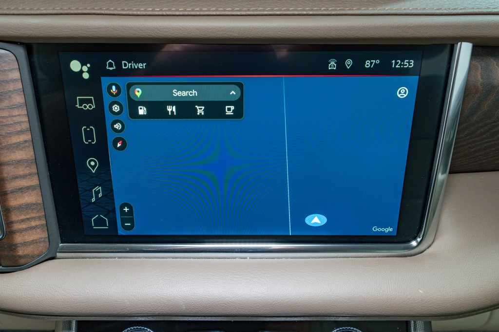 2022 GMC Yukon Image 17