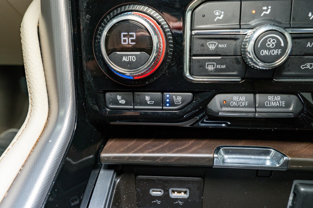 2022 GMC Yukon Image 22