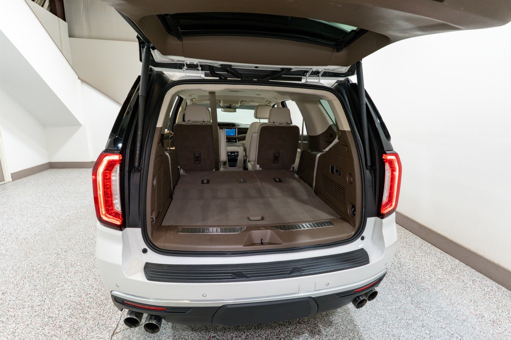 2022 GMC Yukon Image 36