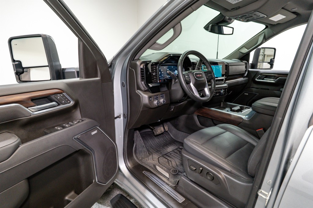 2025 GMC Sierra 2500 Image 13