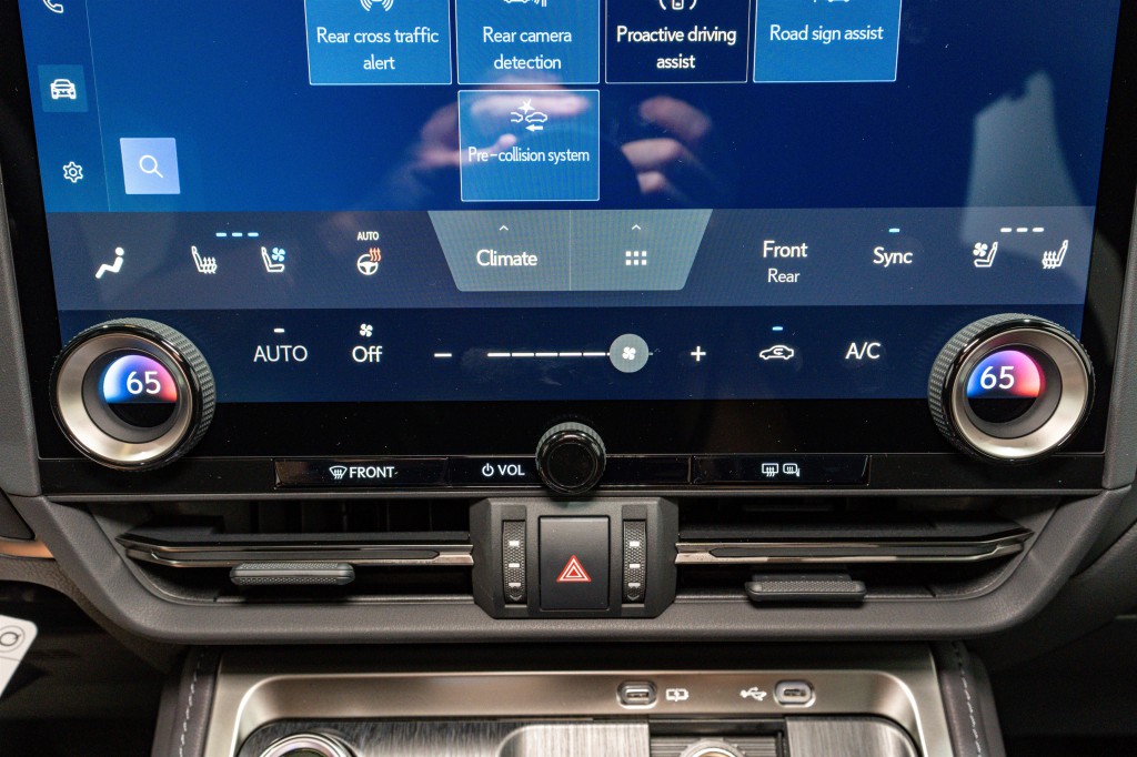 2025 Lexus GX Image 26