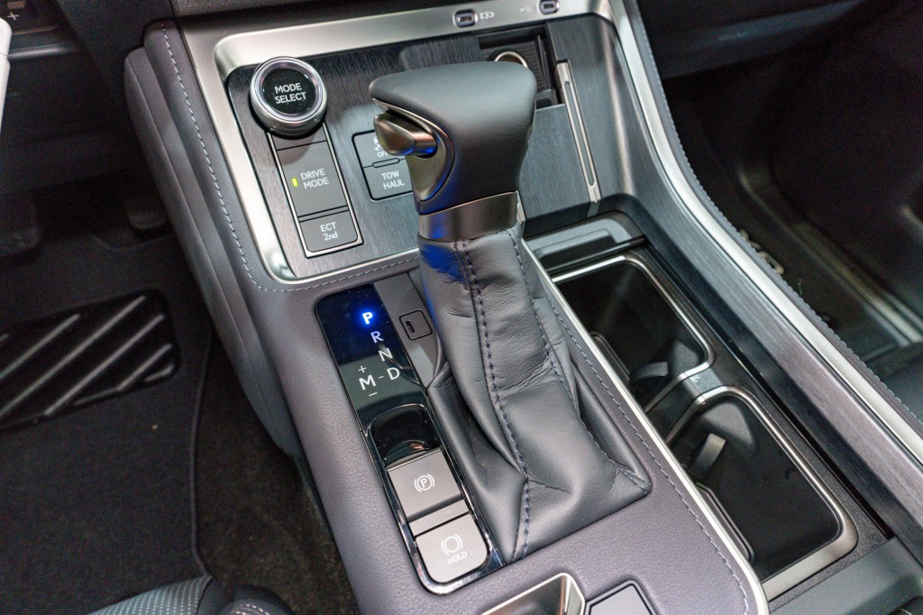 2025 Lexus GX Image 28