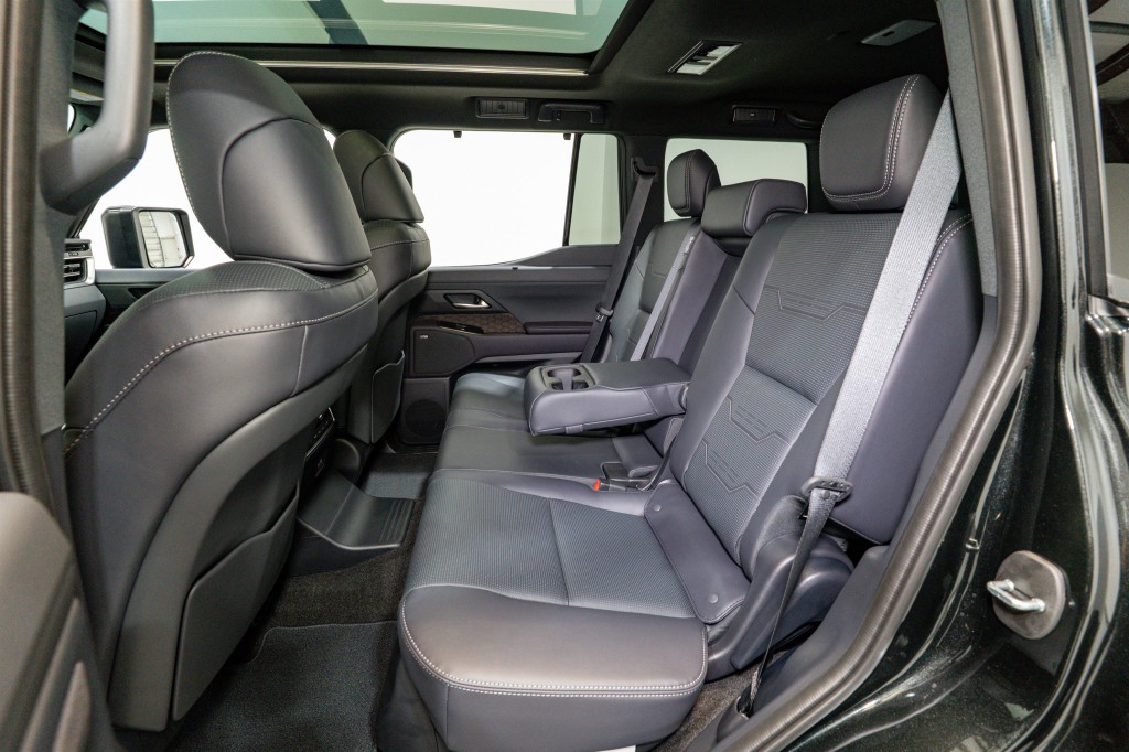 2025 Lexus GX Image 39