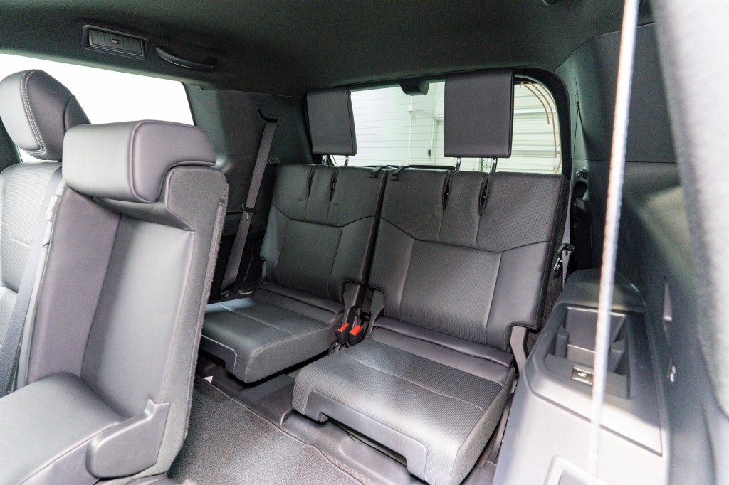 2025 Lexus GX Image 40