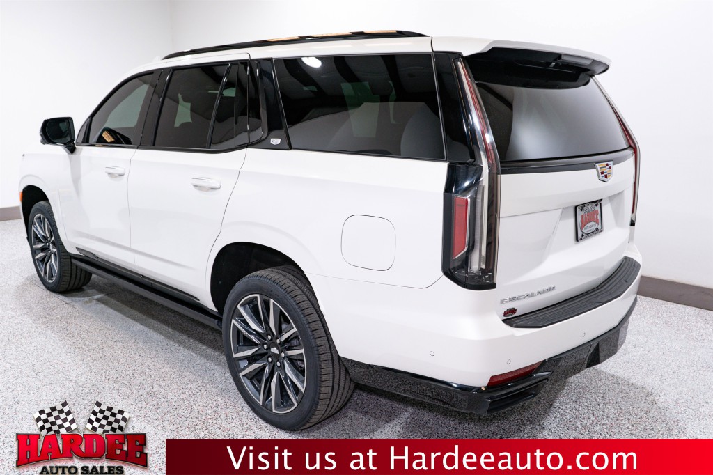 2024 Cadillac Escalade Image 3