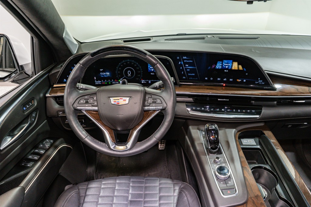 2024 Cadillac Escalade Image 12