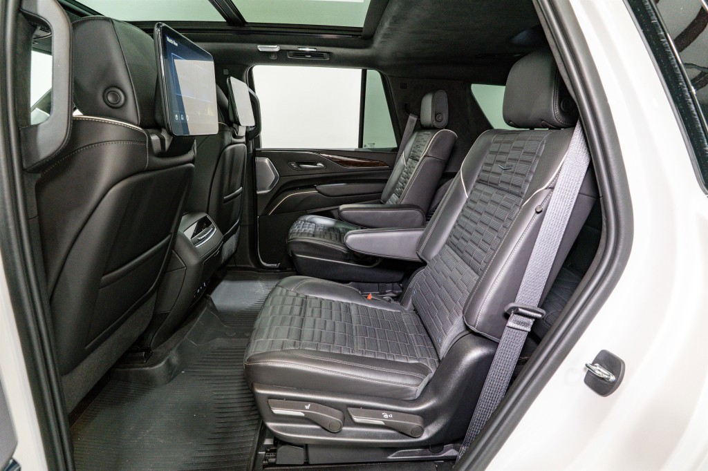 2024 Cadillac Escalade Image 38
