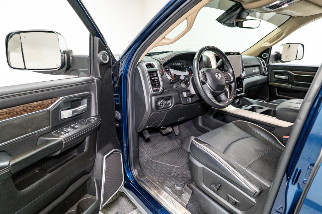2019 RAM 3500 Image 16