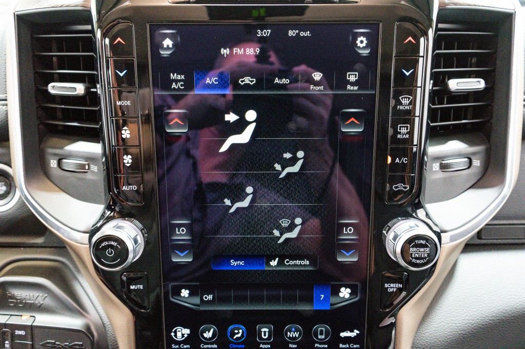 2019 RAM 3500 Image 25