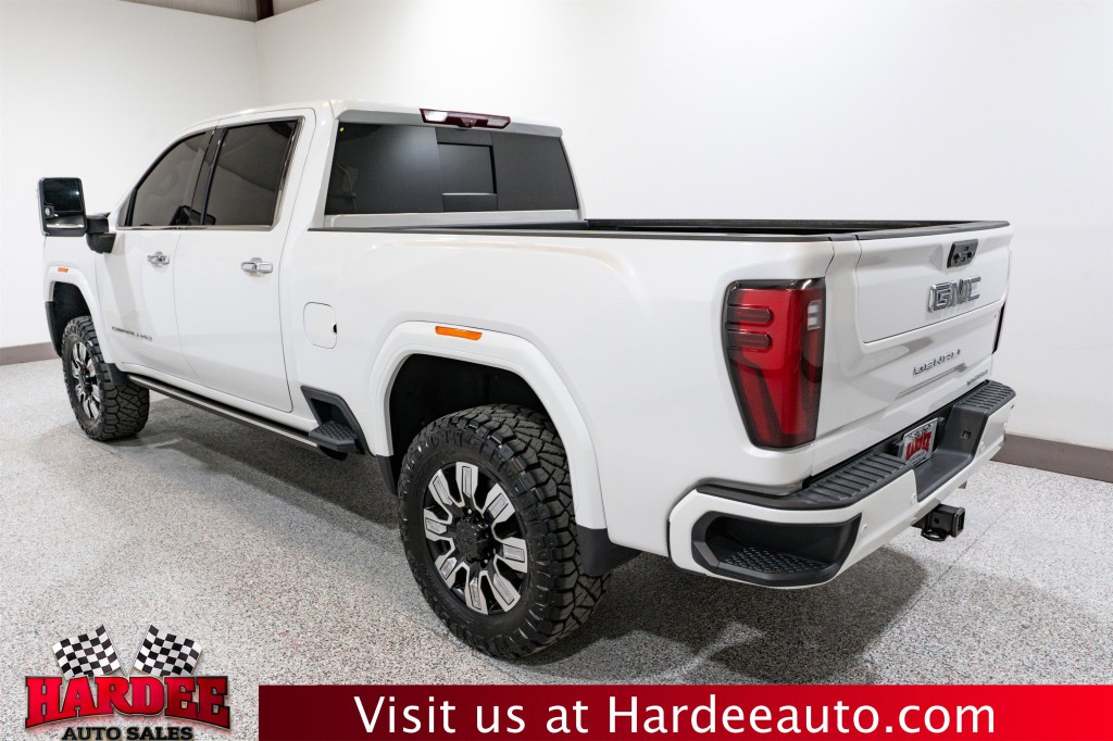 2024 GMC Sierra 2500 Image 3