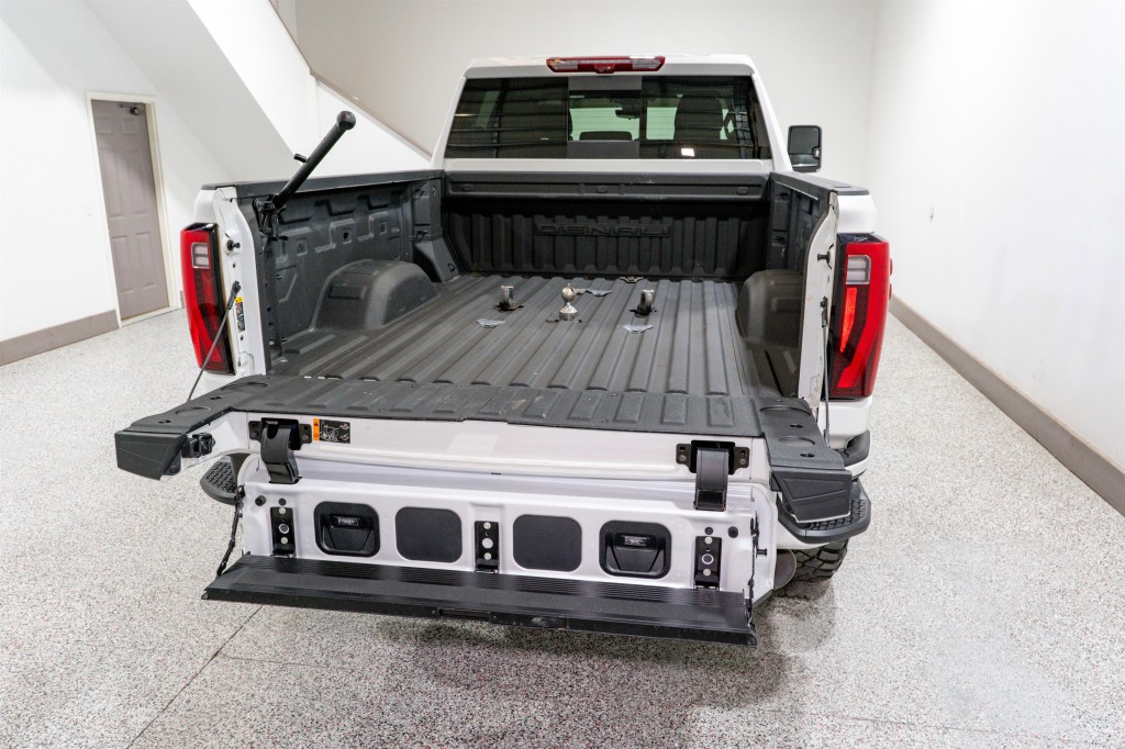 2024 GMC Sierra 2500 Image 11