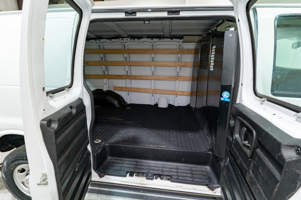 2023 Chevrolet Express Image 12