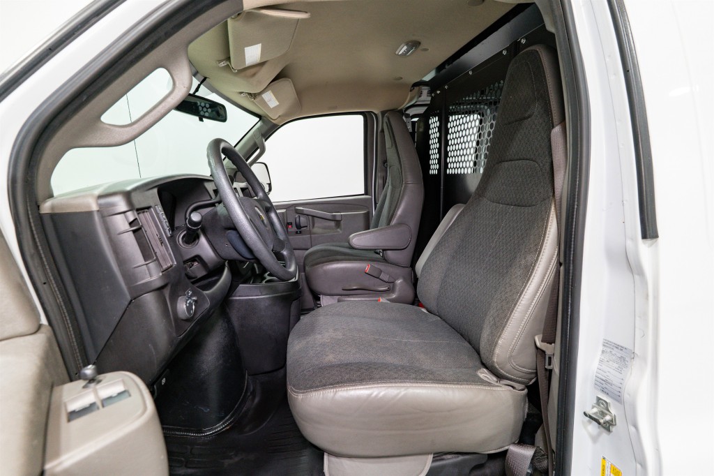 2023 Chevrolet Express Image 16