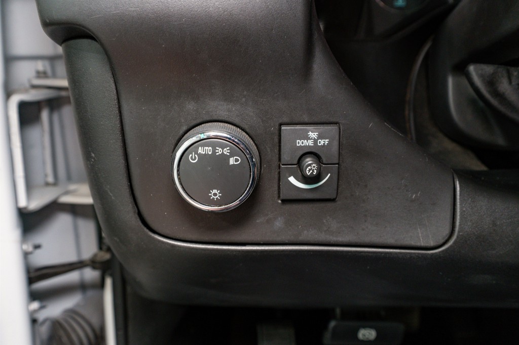 2023 Chevrolet Express Image 28