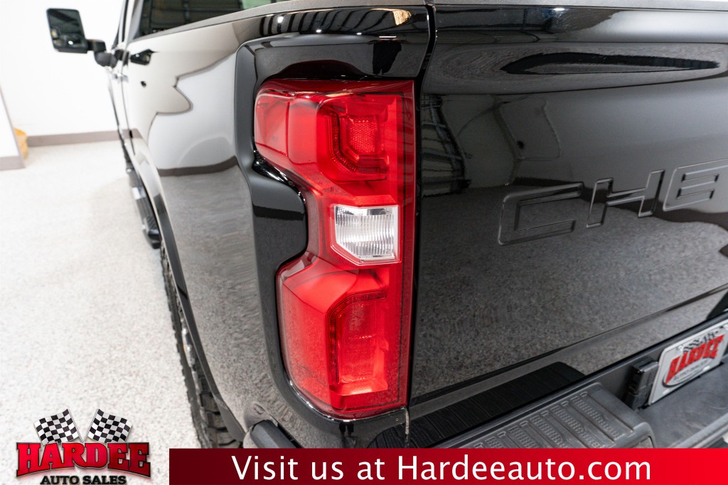 2024 Chevrolet Silverado 1500 Image 9