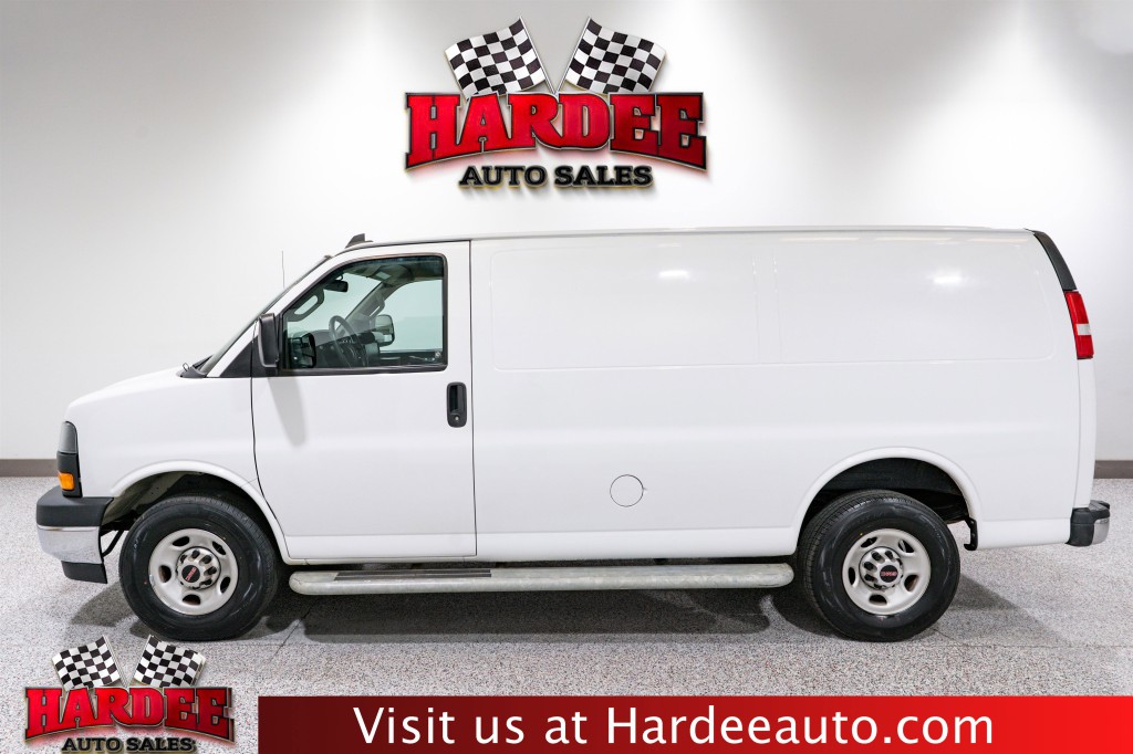 2023 GMC Savana Image 1