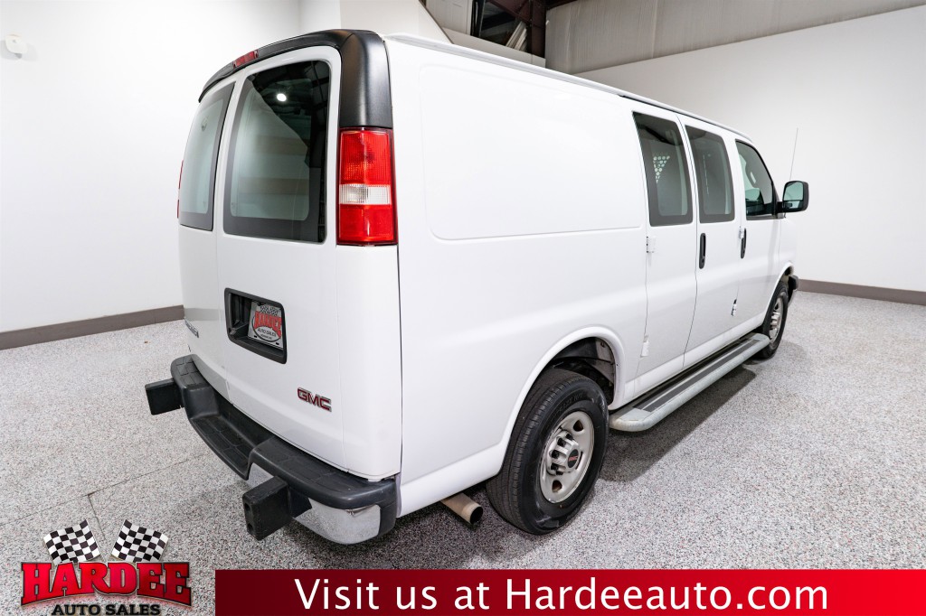 2023 GMC Savana Image 5