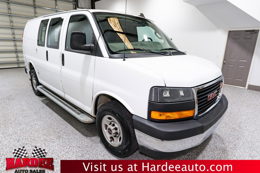 2023 GMC Savana Image 6