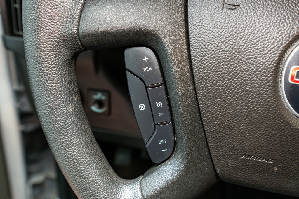2023 GMC Savana Image 21