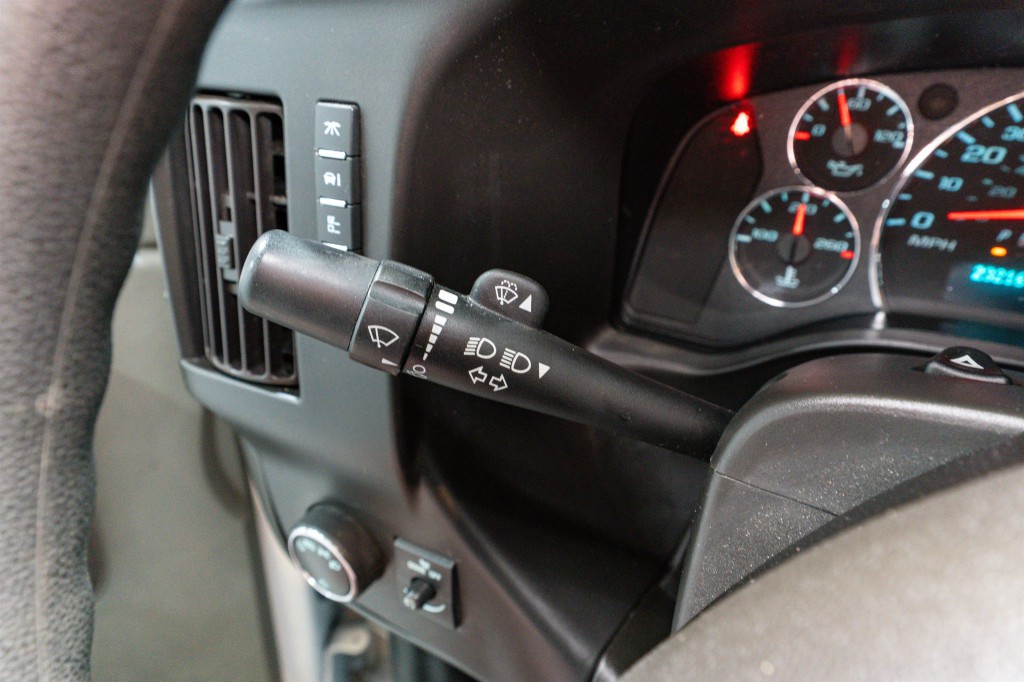2023 GMC Savana Image 23