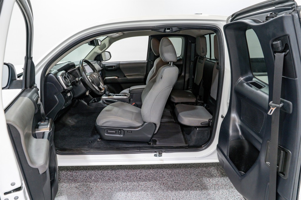 2022 Toyota Tacoma Image 12