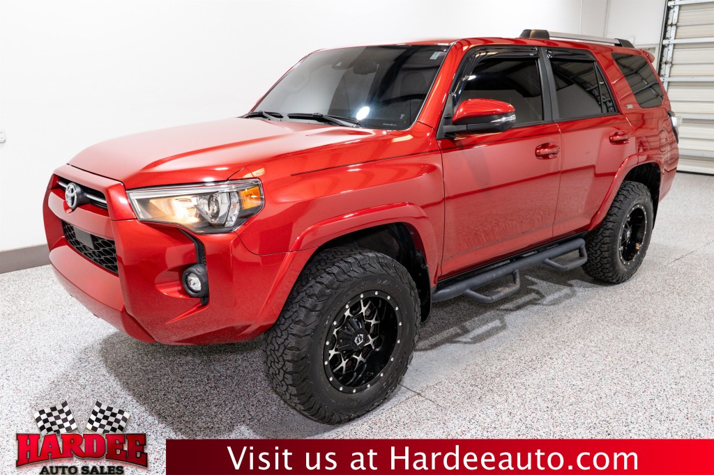 2022 Toyota 4Runner Image 2