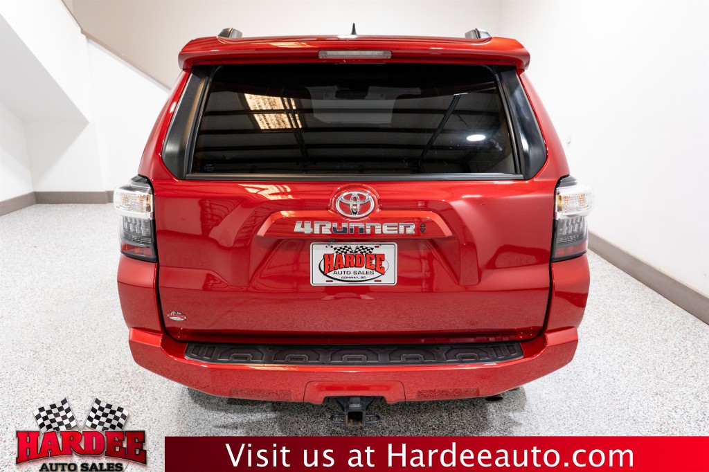 2022 Toyota 4Runner Image 4